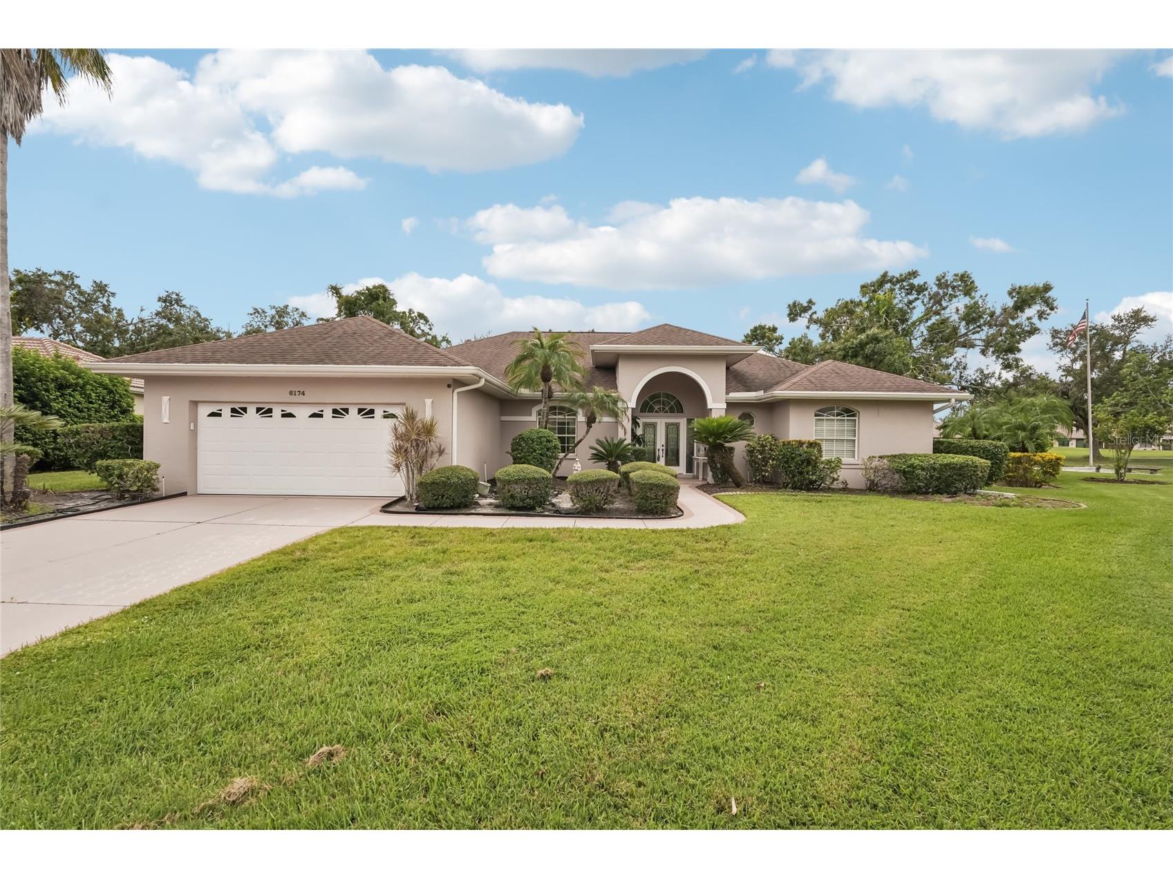 6174 Misty Oaks Drive Sarasota FL 34243 TB8430009 image1