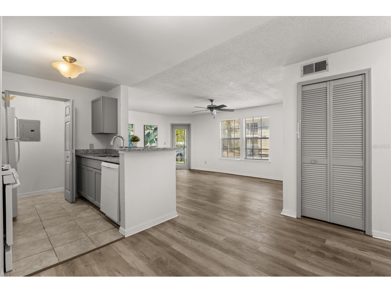 6178 Westgate Drive #101 Orlando FL 32835 O6300903 image3