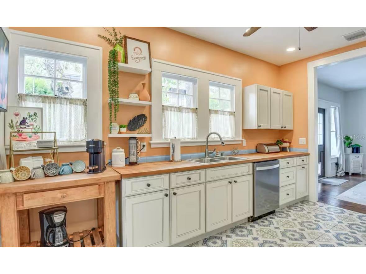 618 19th Street W Bradenton FL 34205 W7880126 image7