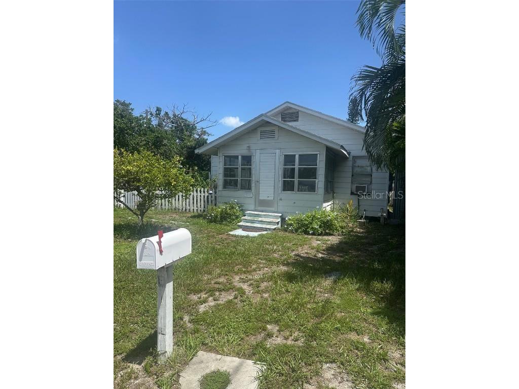 618 25th Avenue W Bradenton FL 34205 A4660096 image1
