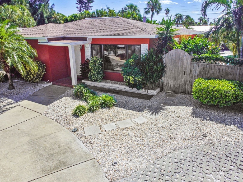 618 78th Avenue Saint Pete Beach FL 33706 - BLIND PASS U8177893 image1