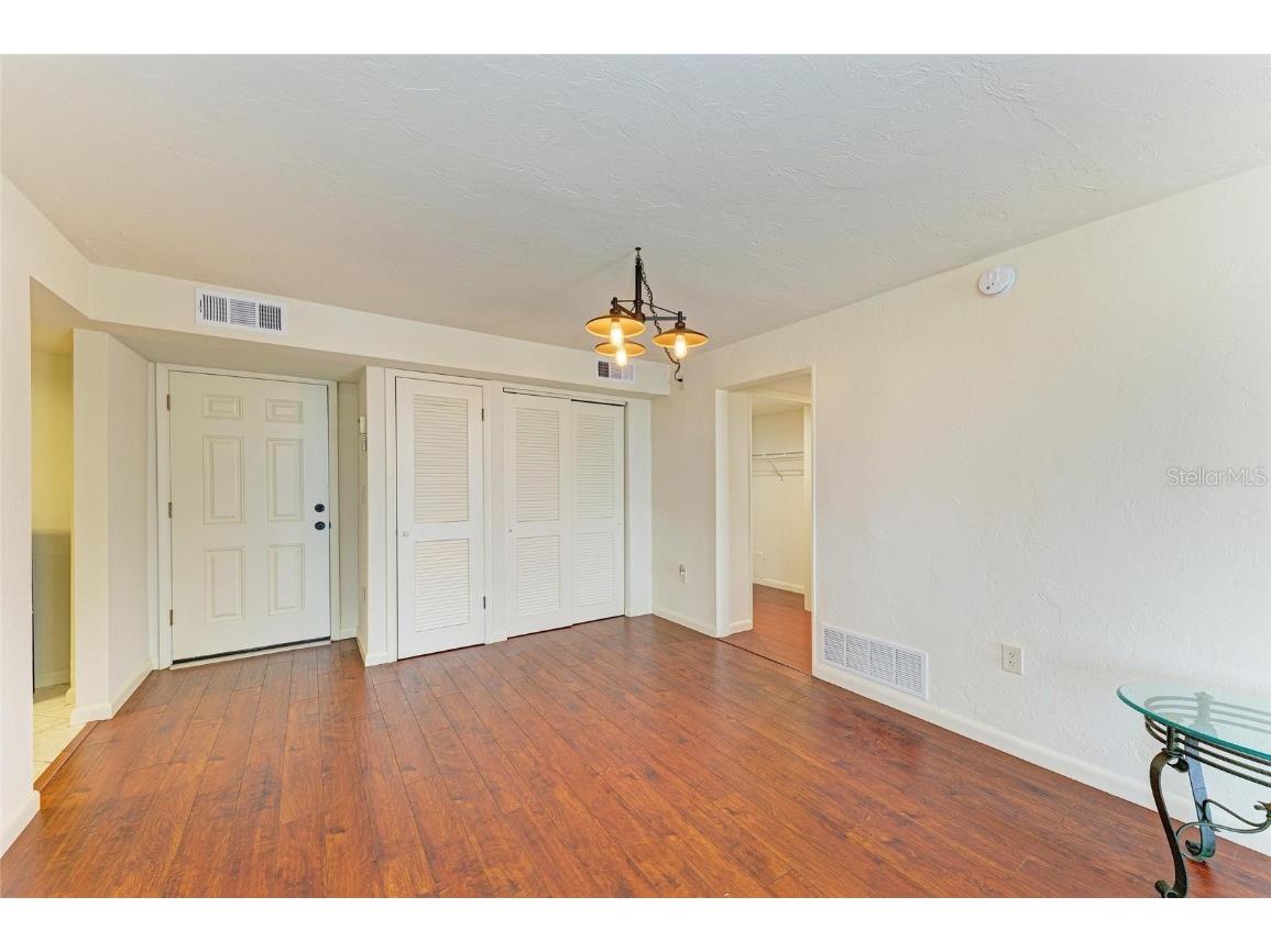 618 Bird Bay Drive S #110 Venice FL 34285 N6139029 image4