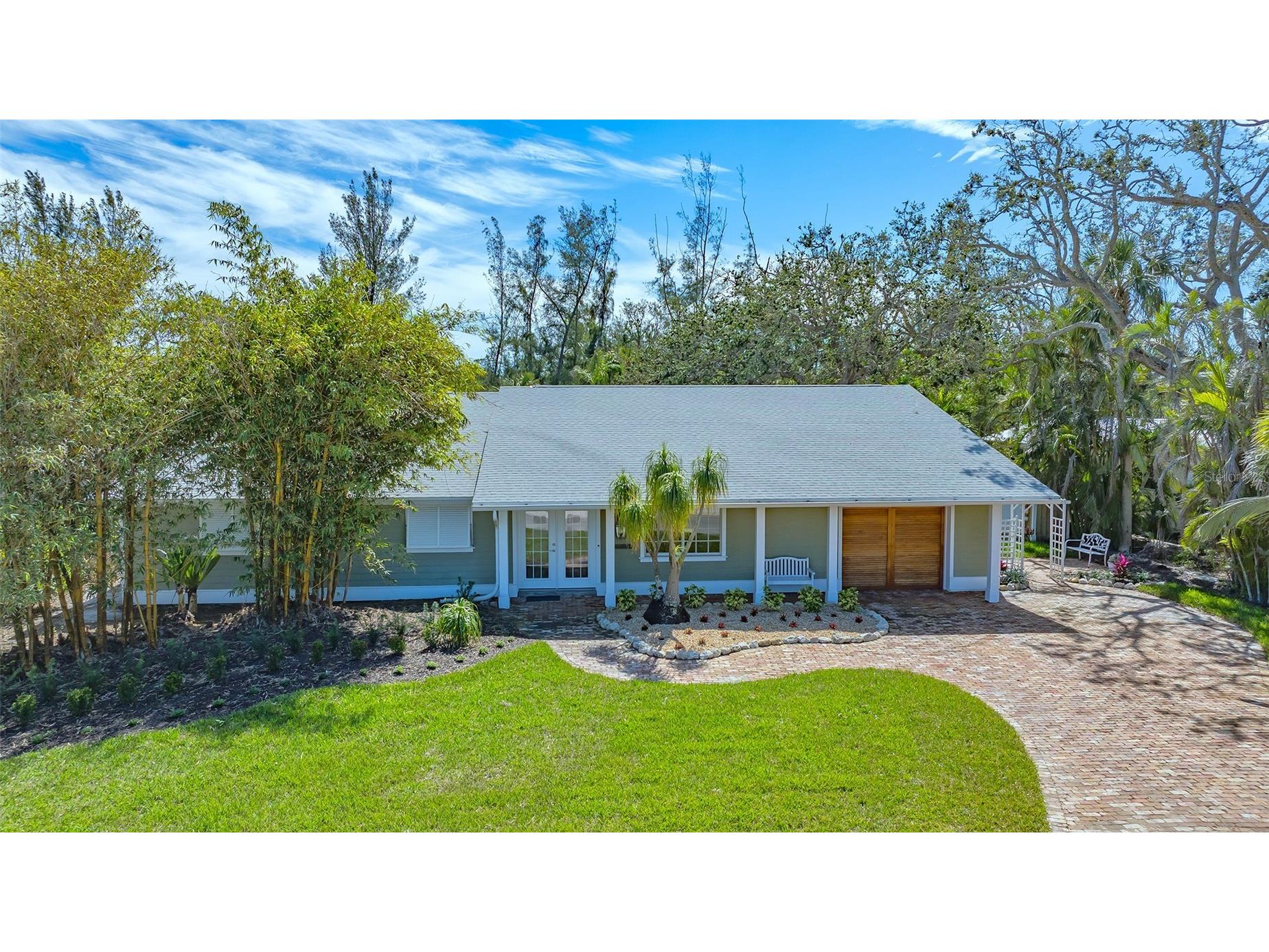 618 Buttonwood Drive Longboat Key FL 34228 A4670453 image1
