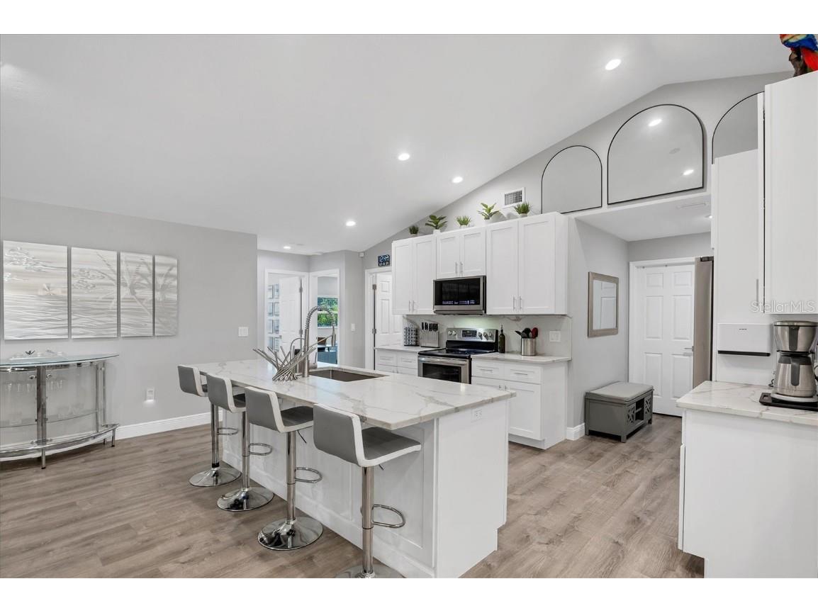 618 Eastpointe Court Sarasota FL 34232 A4664067 image10