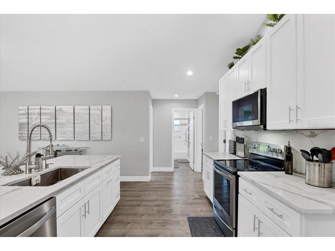 618 Eastpointe Court Sarasota FL 34232 A4664067 image12