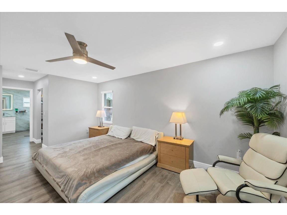 618 Eastpointe Court Sarasota FL 34232 A4664067 image16