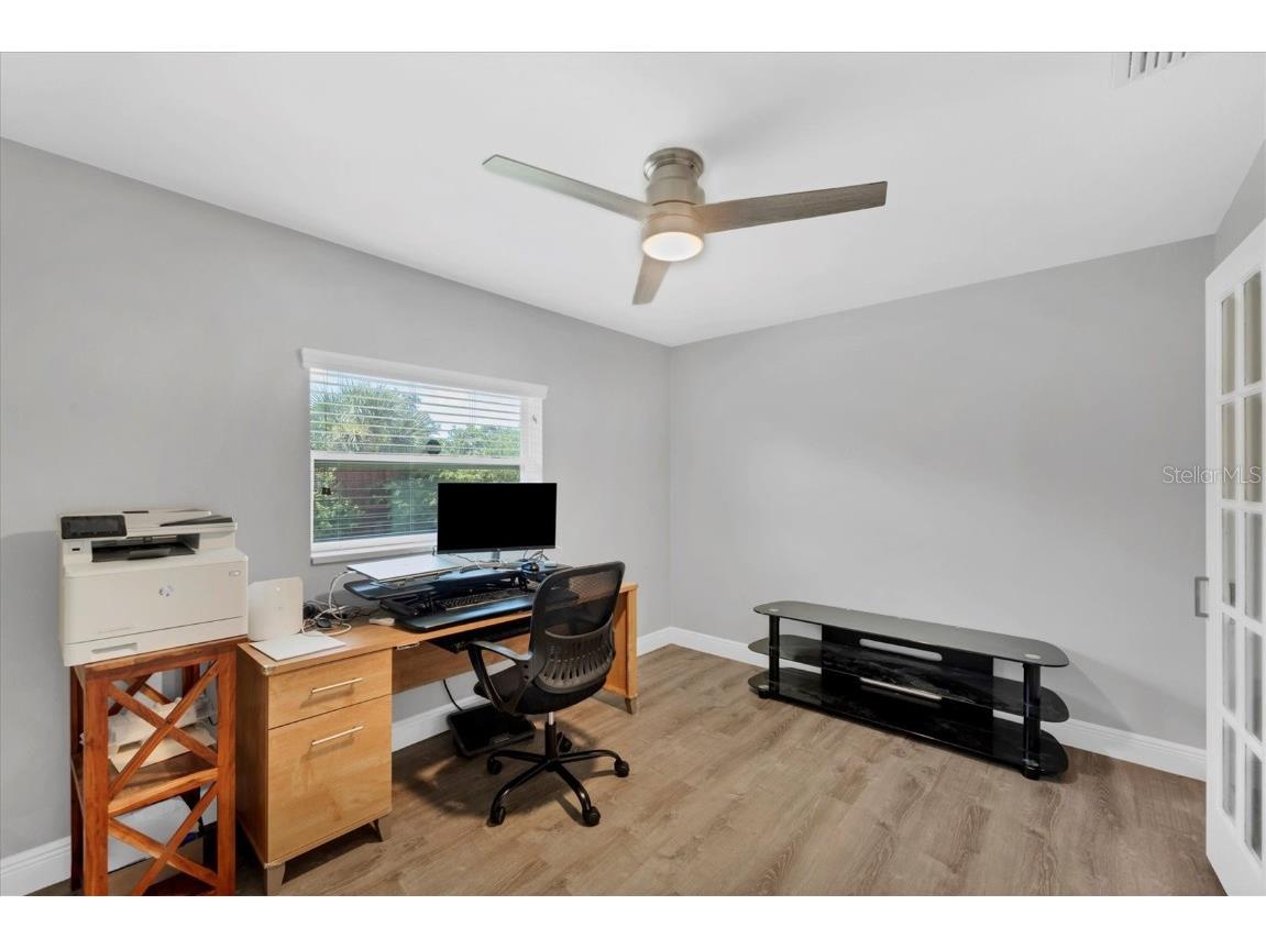 618 Eastpointe Court Sarasota FL 34232 A4664067 image19