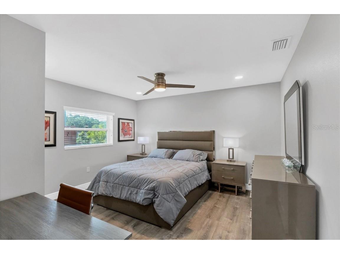 618 Eastpointe Court Sarasota FL 34232 A4664067 image24