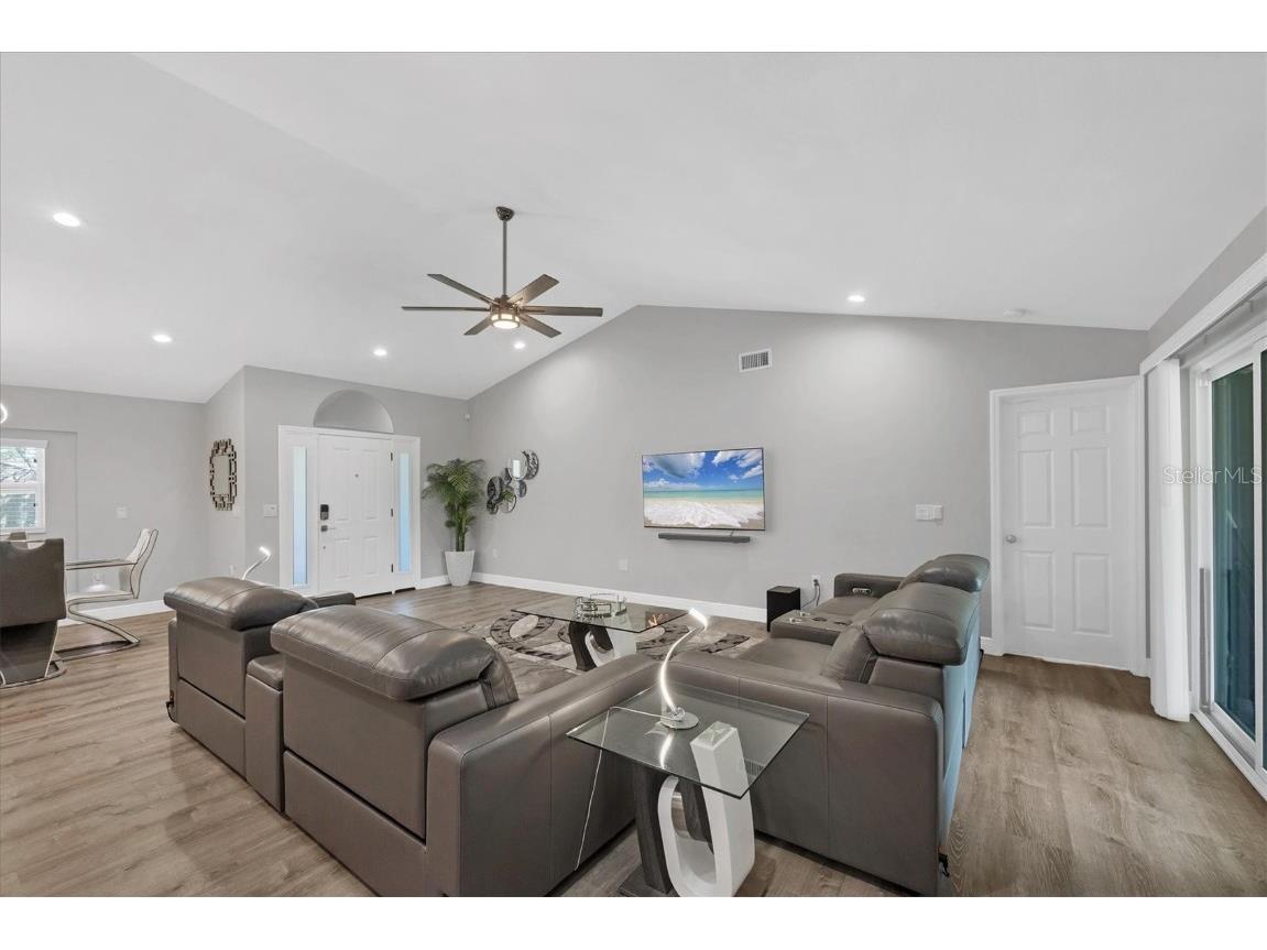 618 Eastpointe Court Sarasota FL 34232 A4664067 image8