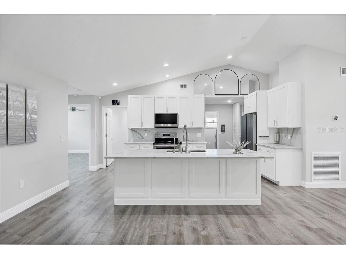 618 Eastpointe Court Sarasota FL 34232 A4672630 image11