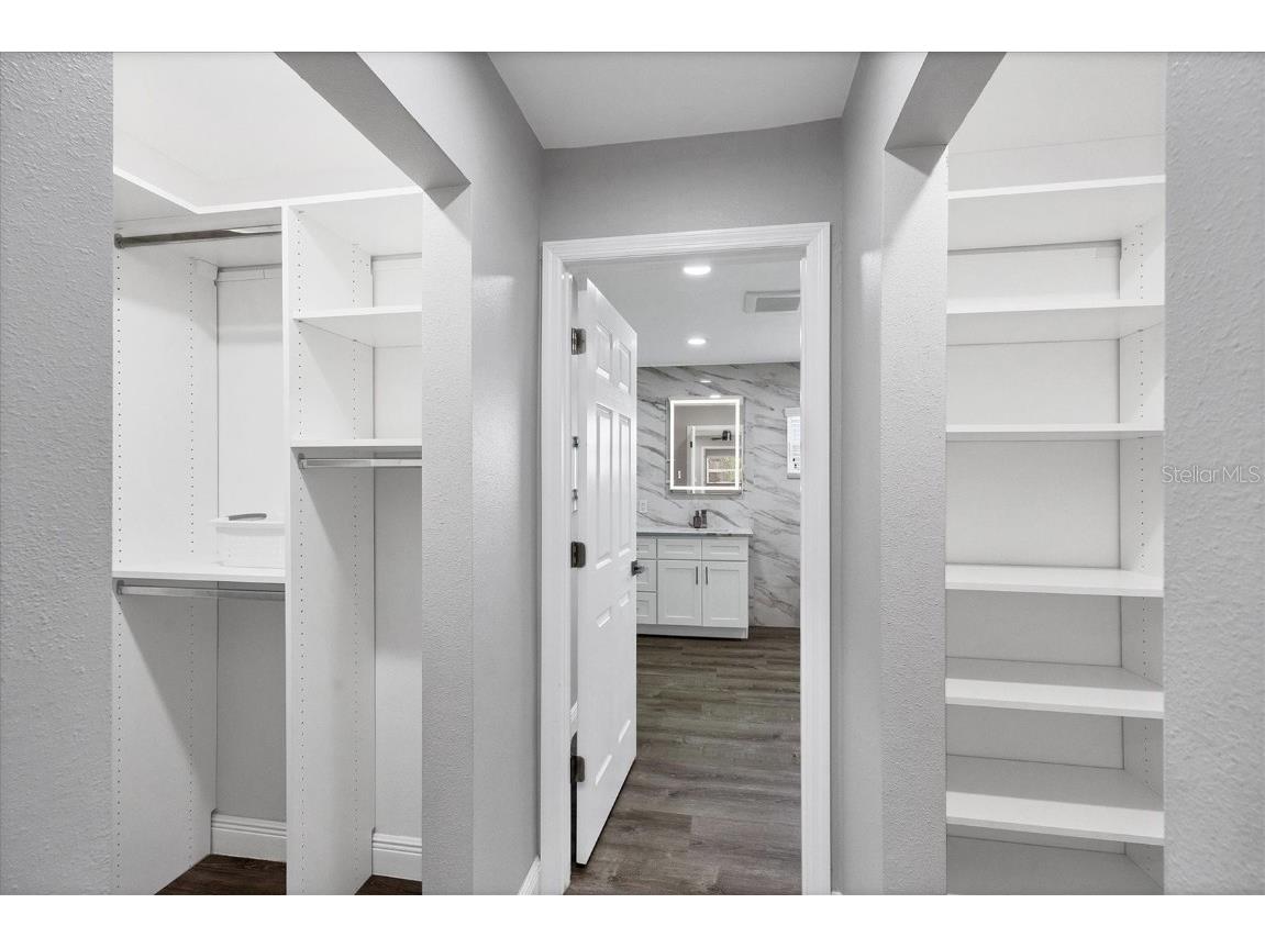 618 Eastpointe Court Sarasota FL 34232 A4672630 image21