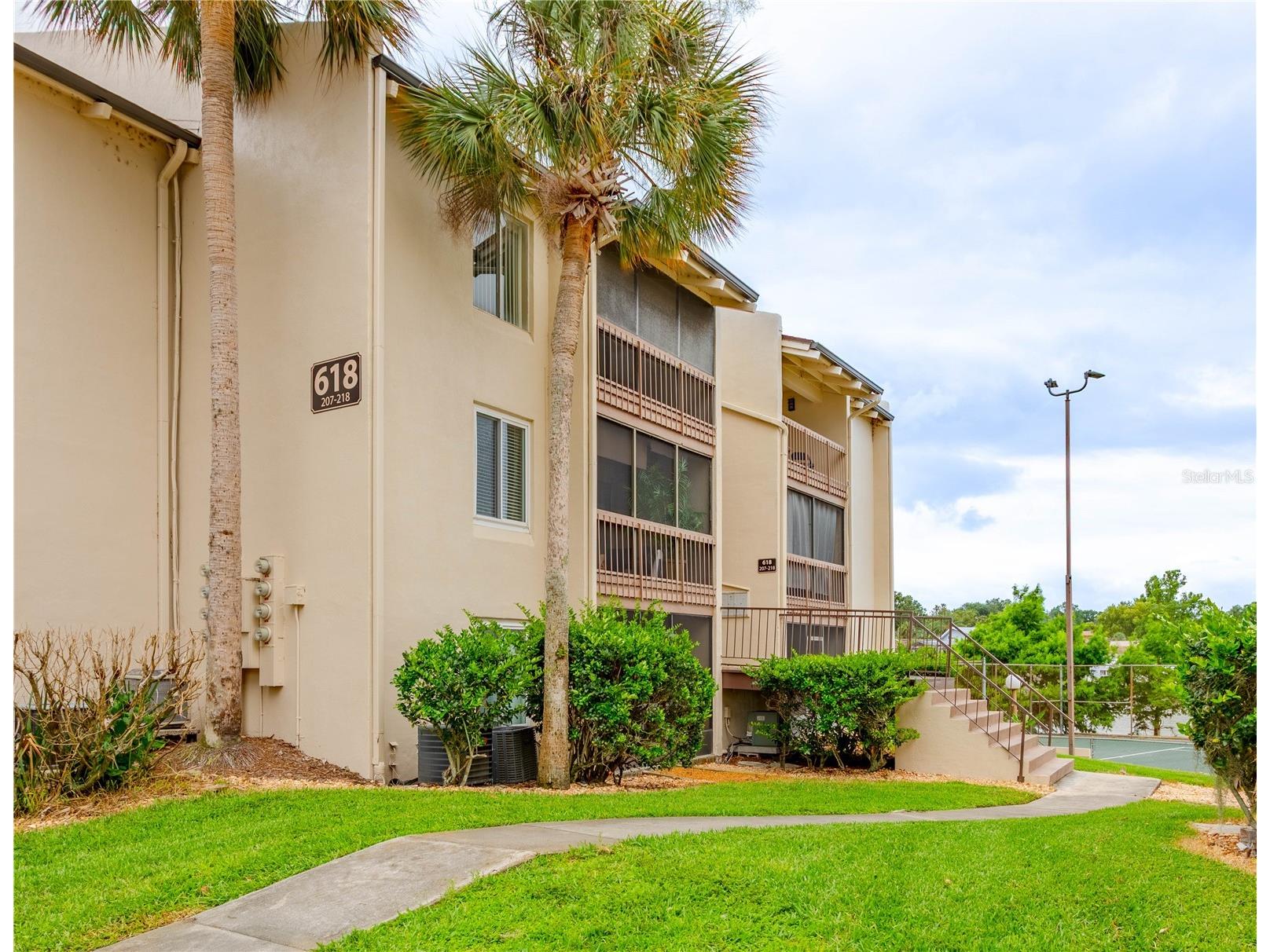 618 Orange Drive #216 Altamonte Springs FL 32701 - LAKE ORIENTA O6412418 image1