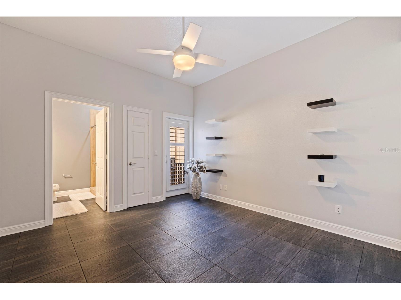 618 Saxony Boulevard Saint Petersburg FL 33716 TB8485666 image35