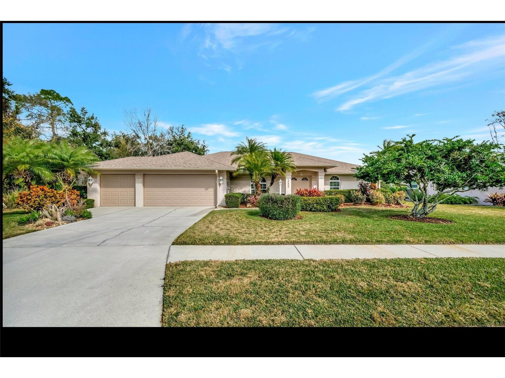 6183 Misty Oaks Drive Sarasota FL 34243 A4682575 image1