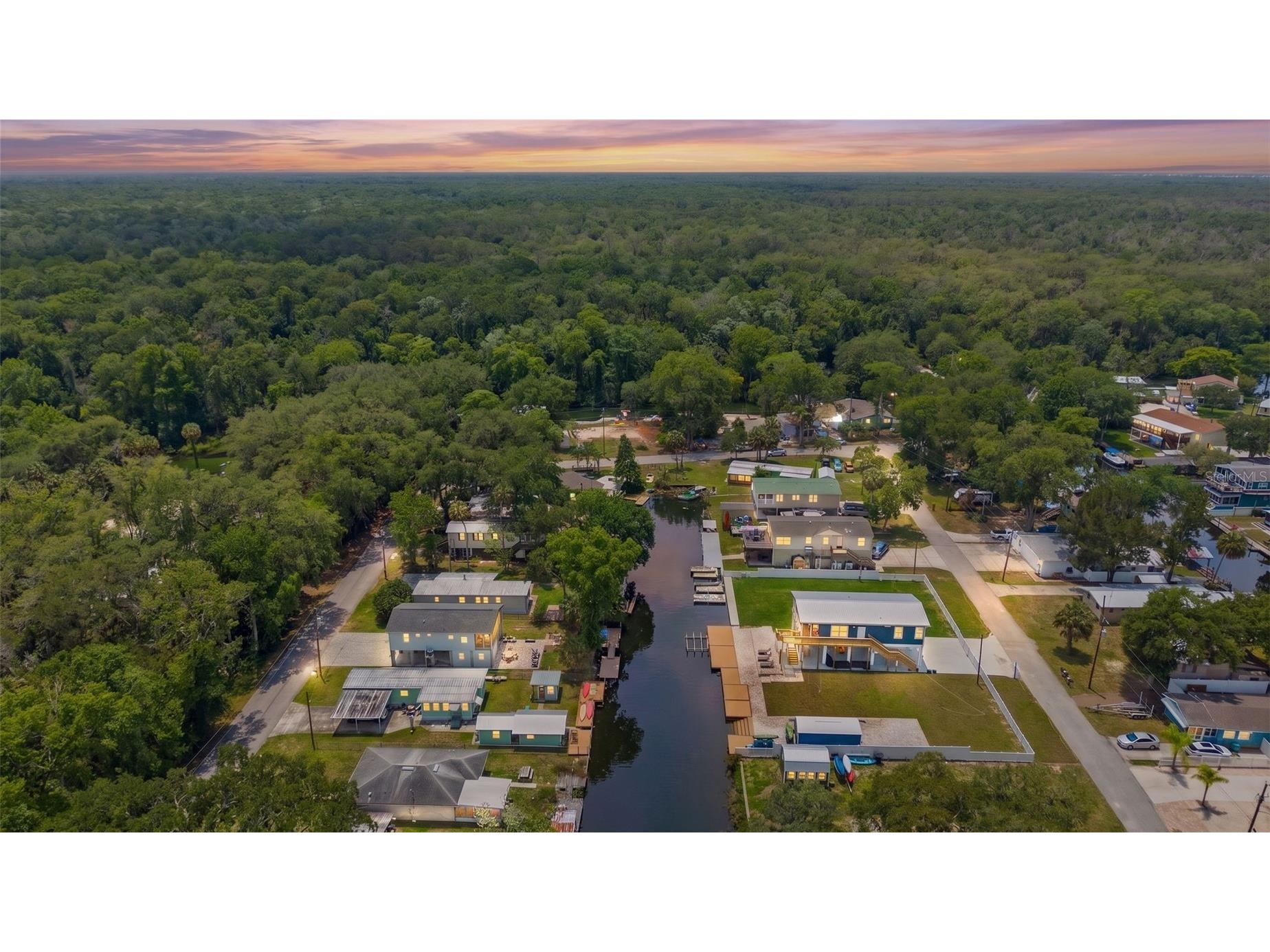 6183 Waverly Road Weeki Wachee FL 34607 - WEEKI WACHEE RIVER TB8508813 image3