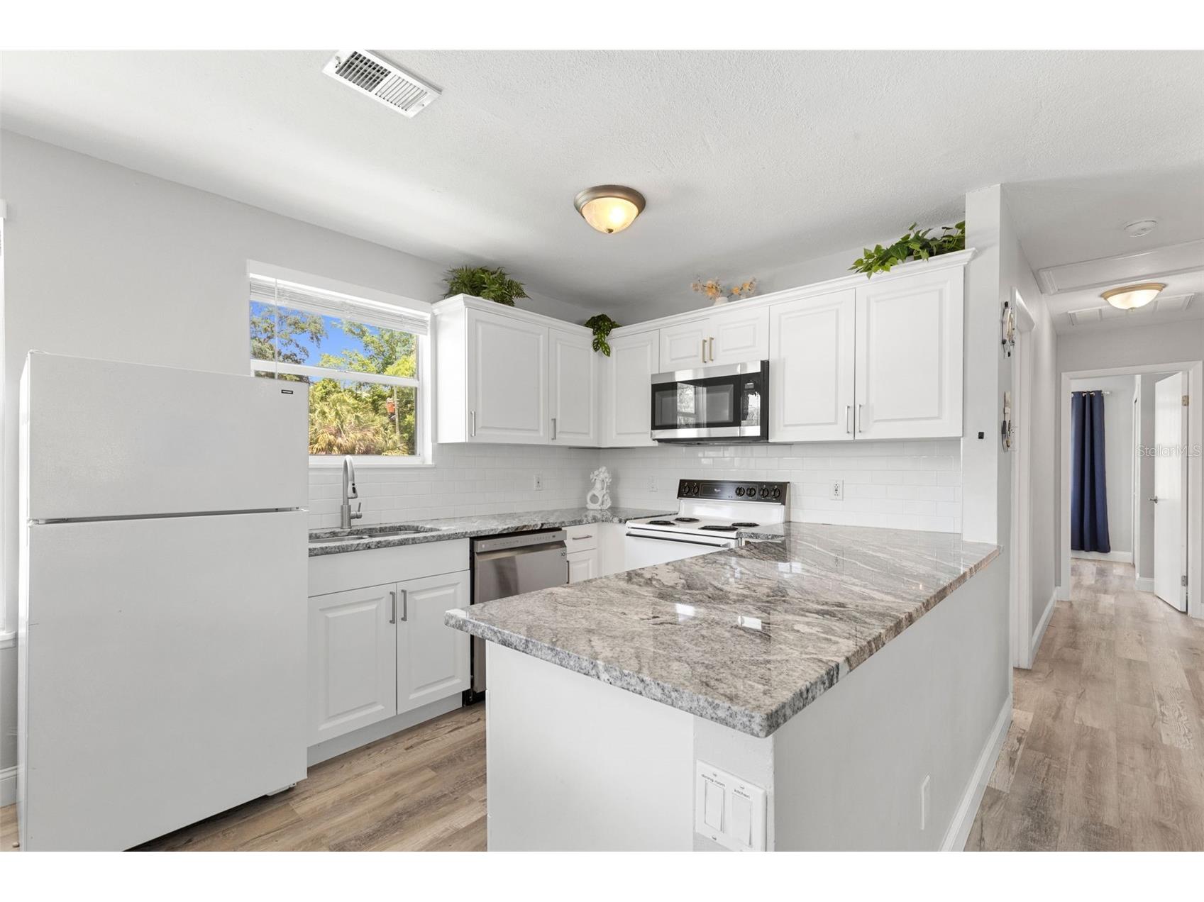 6183 Waverly Road Weeki Wachee FL 34607 - WEEKI WACHEE RIVER TB8508813 image6