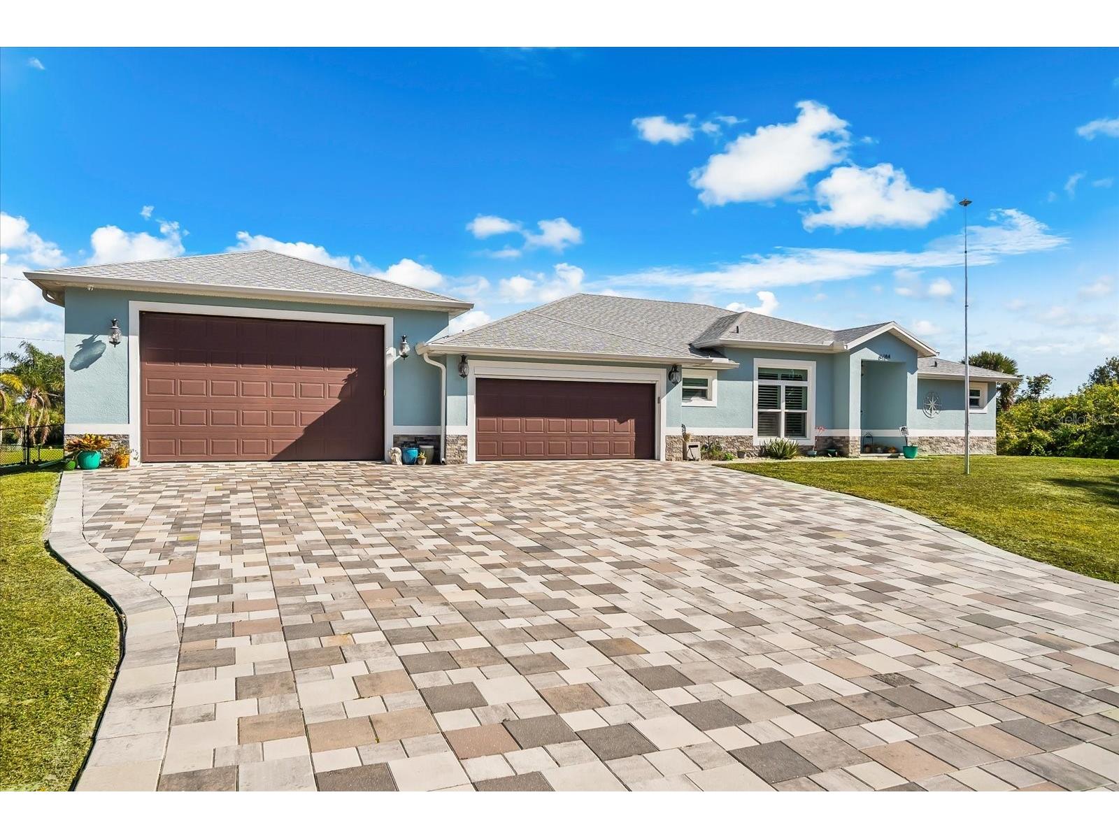 6184 Van Dine Street Englewood FL 34224 D6145380 image1