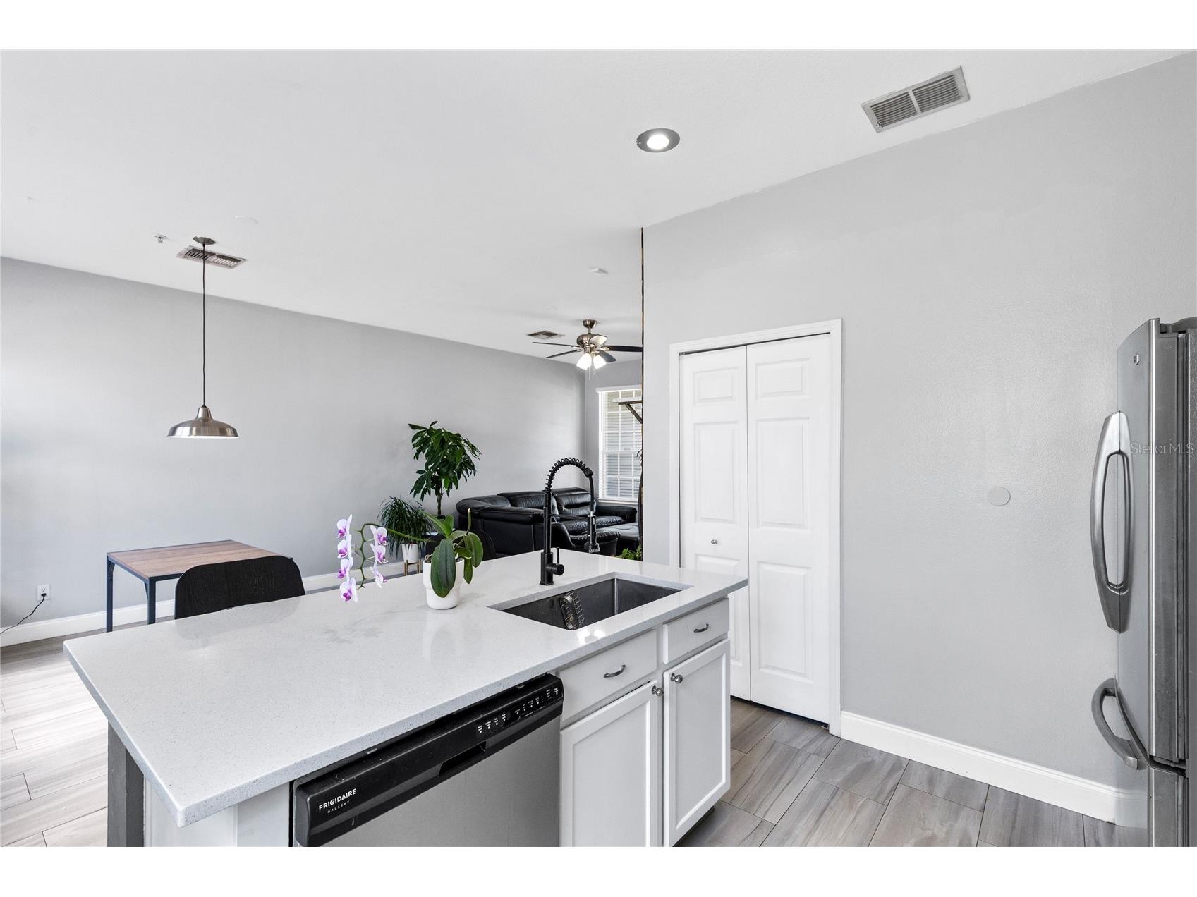 6187 Chapledale Drive Orlando FL 32829 O6398674 image8