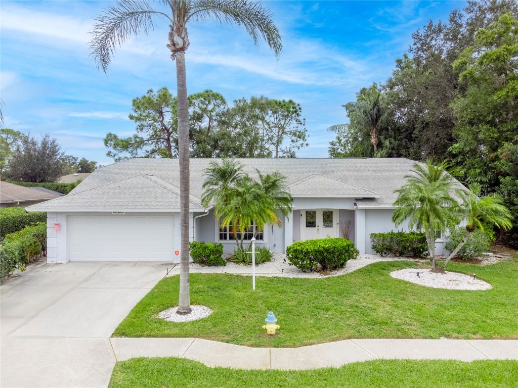 6187 Misty Oaks Drive Sarasota FL 34243 T3489000 image1