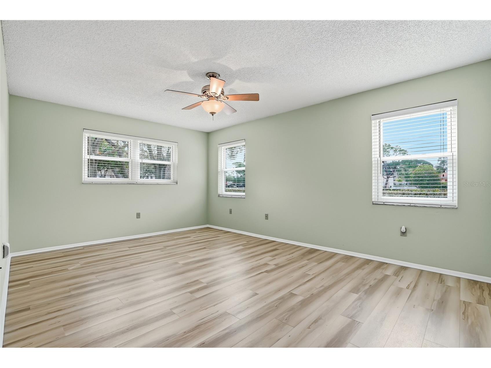 6188 80th Street N #101 Saint Petersburg FL 33709 TB8473110 image34