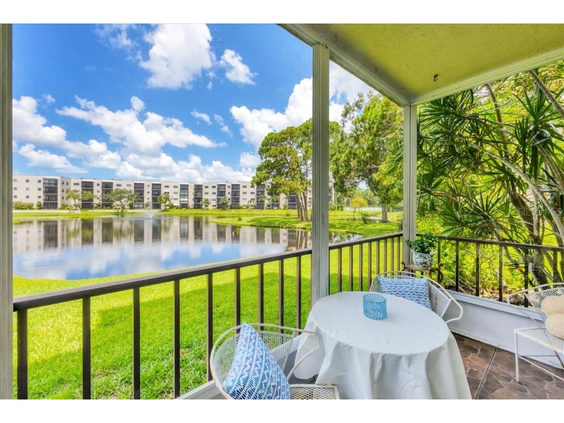 6188 80th Street N #102 Saint Petersburg FL 33709 A4656758 image1