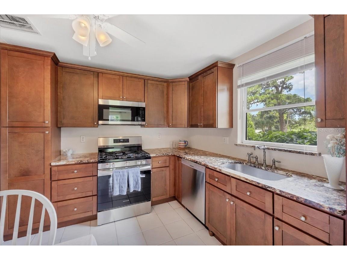 6188 80th Street N #102 Saint Petersburg FL 33709 A4656758 image11