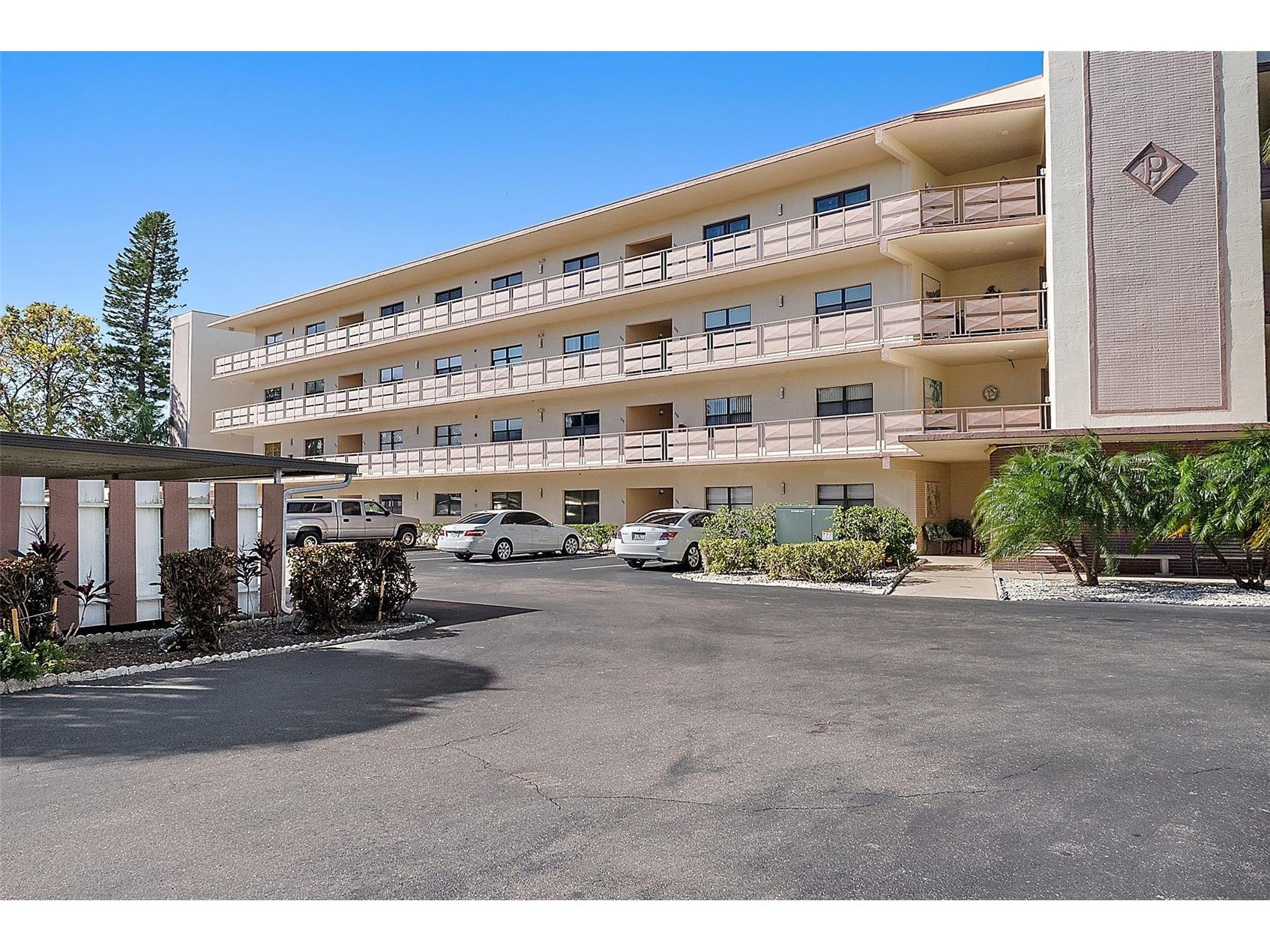 6188 80th Street N #303 Saint Petersburg FL 33709 TB8464396 image2