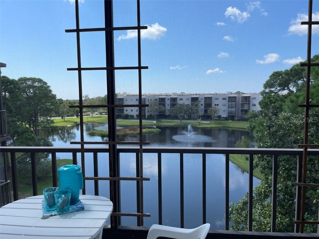 6188 80th Street N #403 Saint Petersburg FL 33709 U8211270 image1