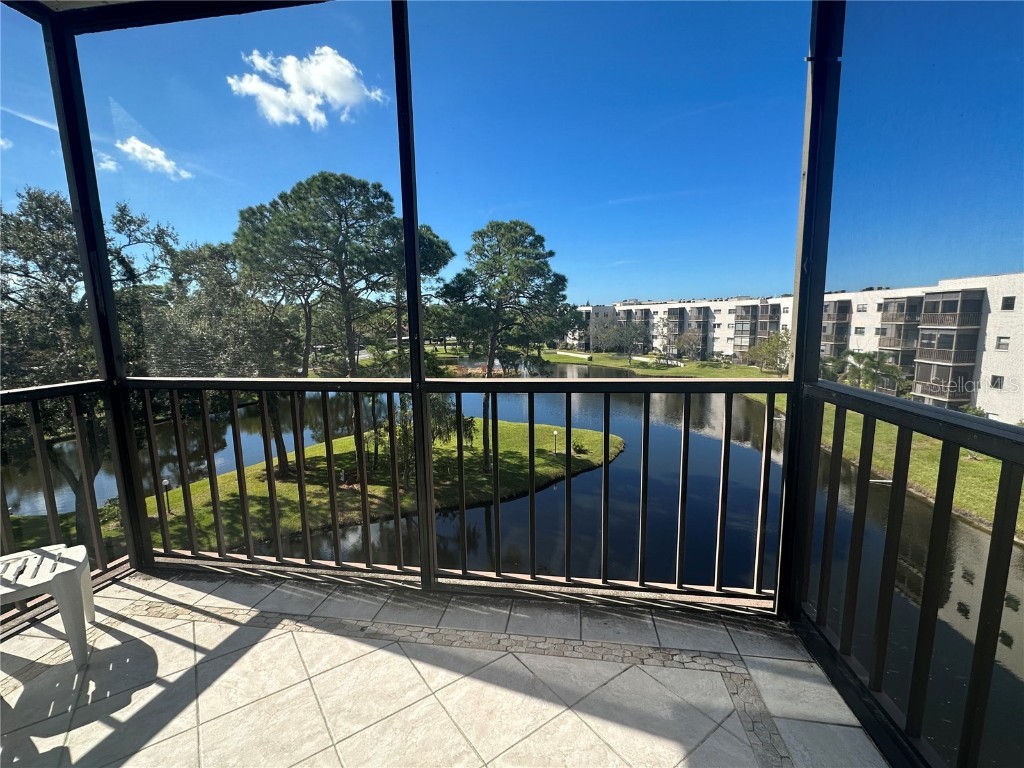 6188 80th Street N #410 Saint Petersburg FL 33709 T3486420 image1