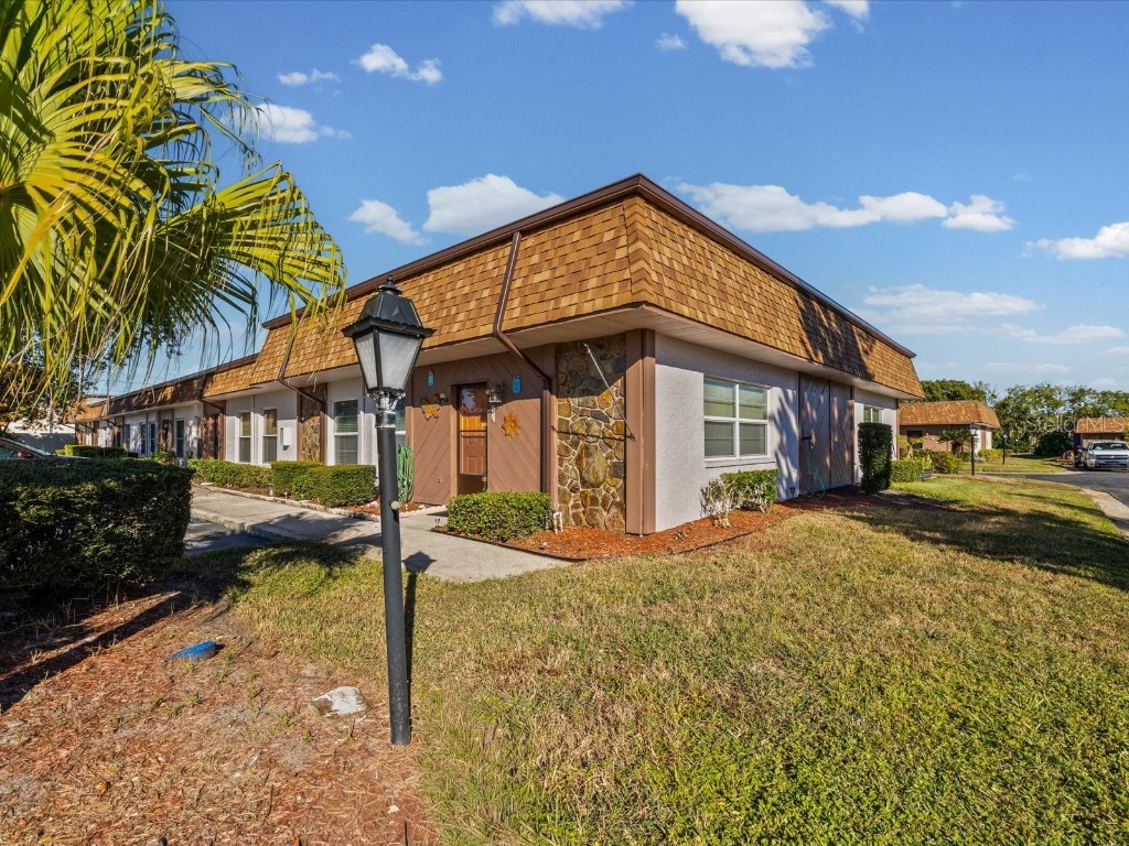 6188 Chesham Drive #5 New Port Richey FL 34653 W7880412 image2