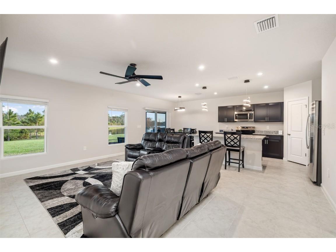 619 172nd Court E Bradenton FL 34212 A4670681 image3