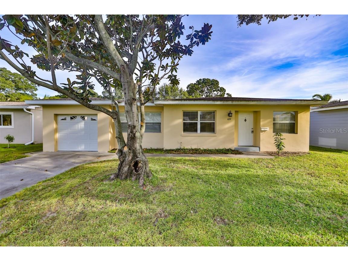 619 40th Avenue N Saint Petersburg FL 33703 U8212330 image1