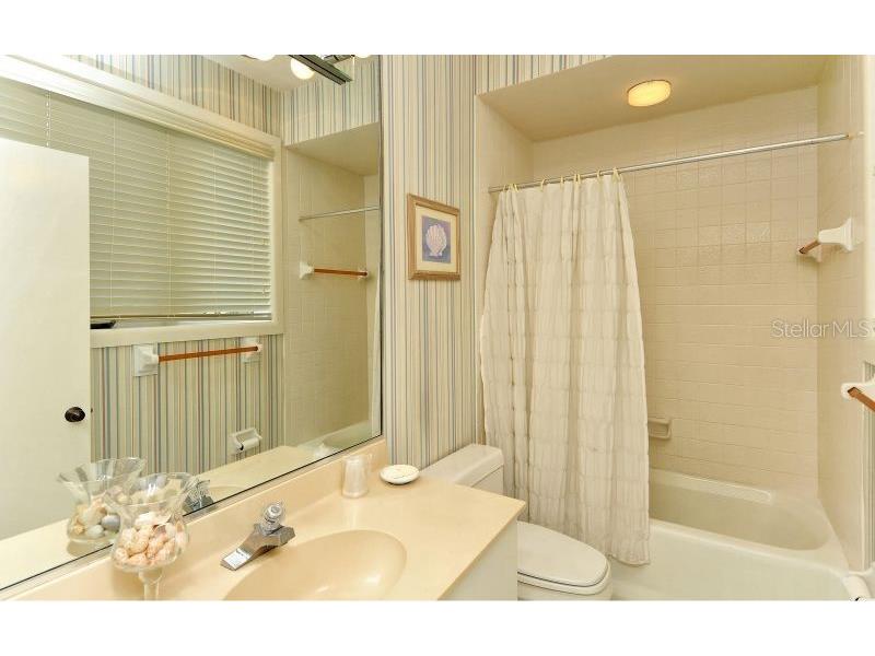 619 Cedars Court Longboat Key FL 34228 A4629084 image20