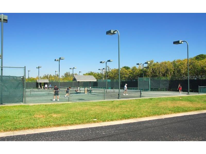 619 Cedars Court Longboat Key FL 34228 A4629084 image28