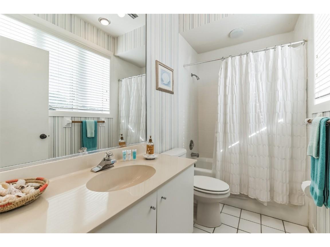 619 Cedars Court Longboat Key FL 34228 A4629084 image43