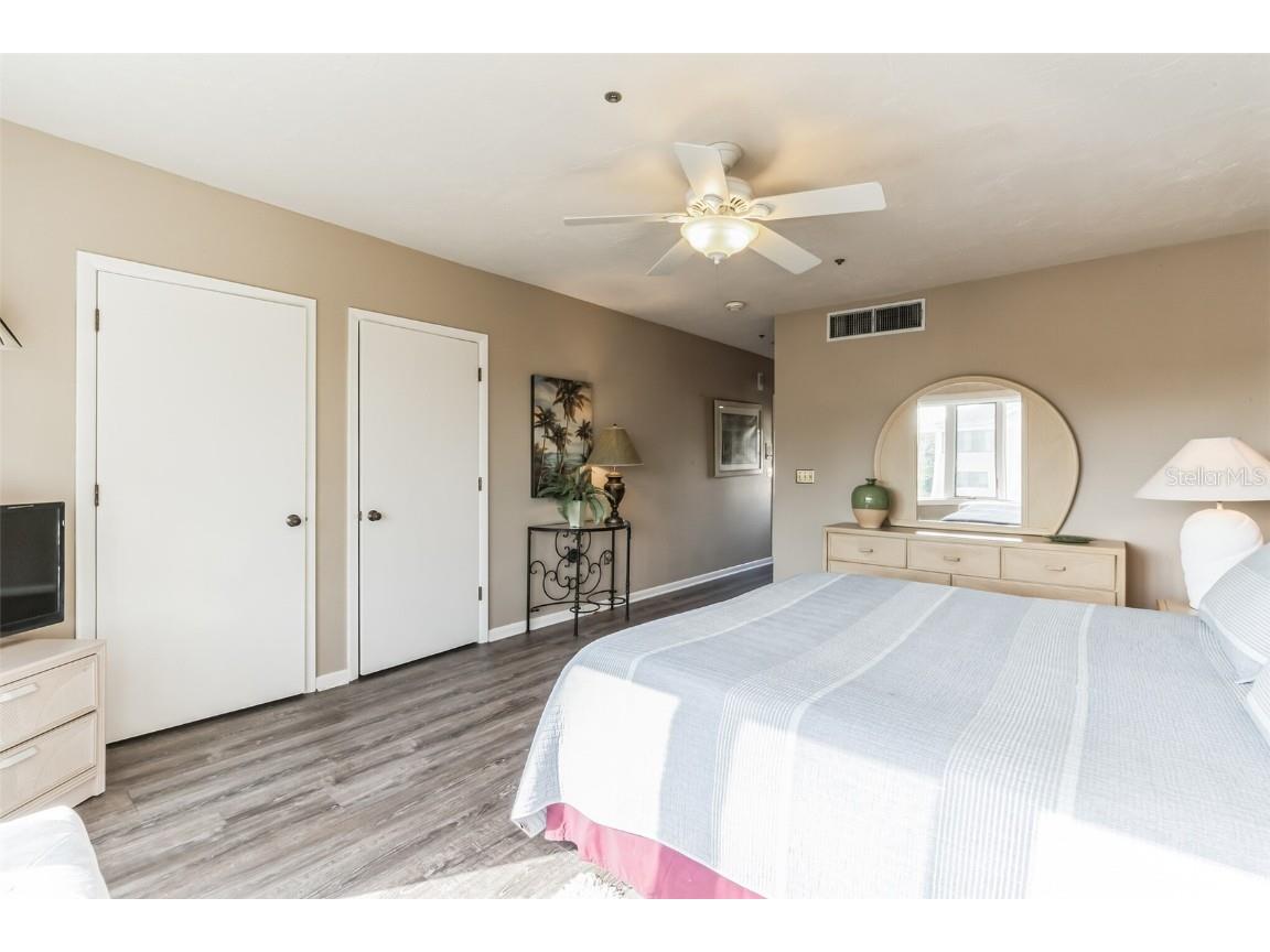 619 Cedars Court Longboat Key FL 34228 A4629084 image52