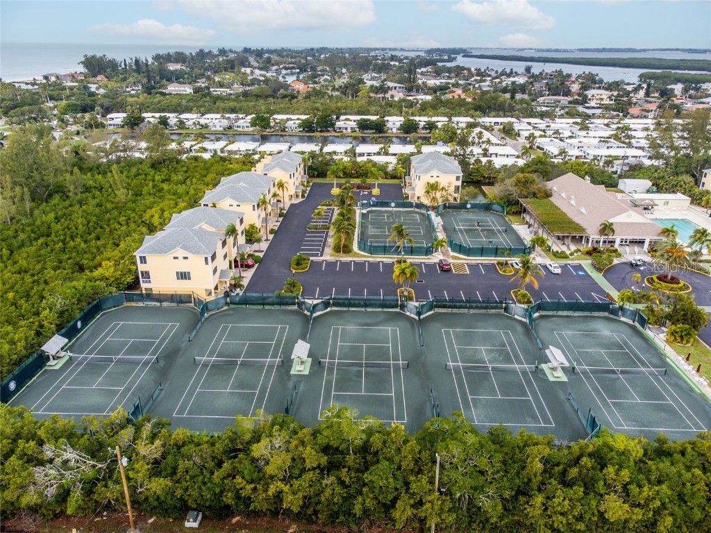 619 Cedars Court Longboat Key FL 34228 A4629084 image9