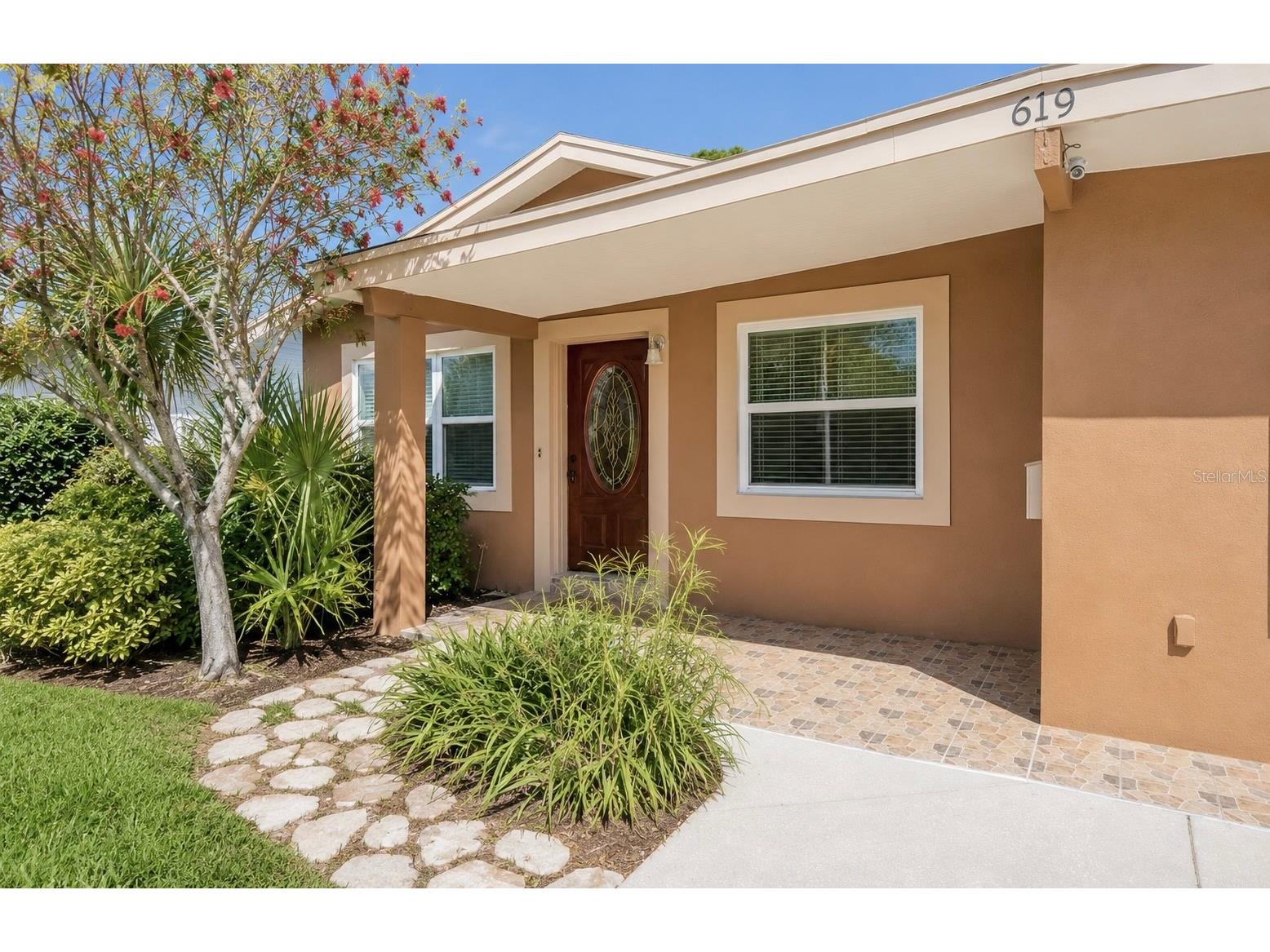 619 Garland Street N Saint Petersburg FL 33703 TB8476398 image2