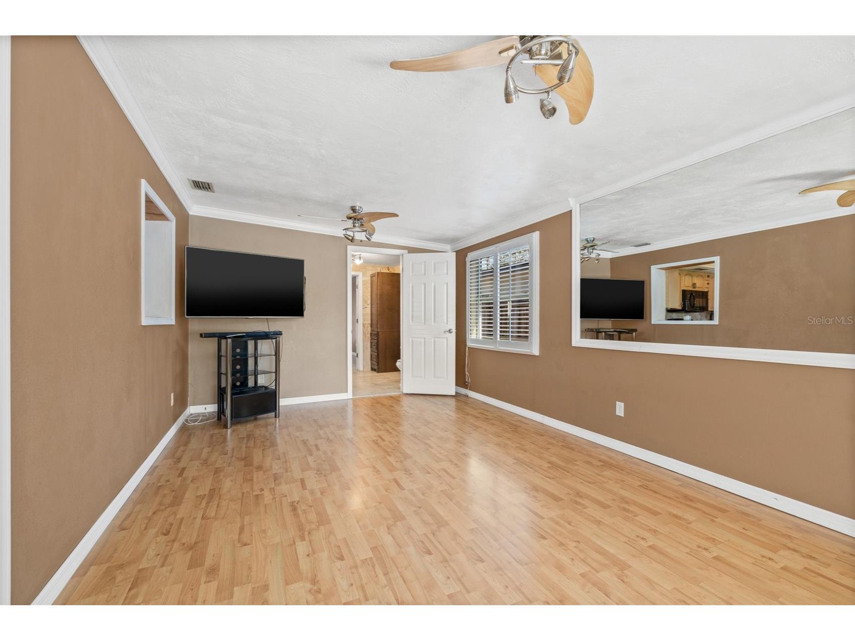 619 Garland Street N Saint Petersburg FL 33703 TB8476398 image9
