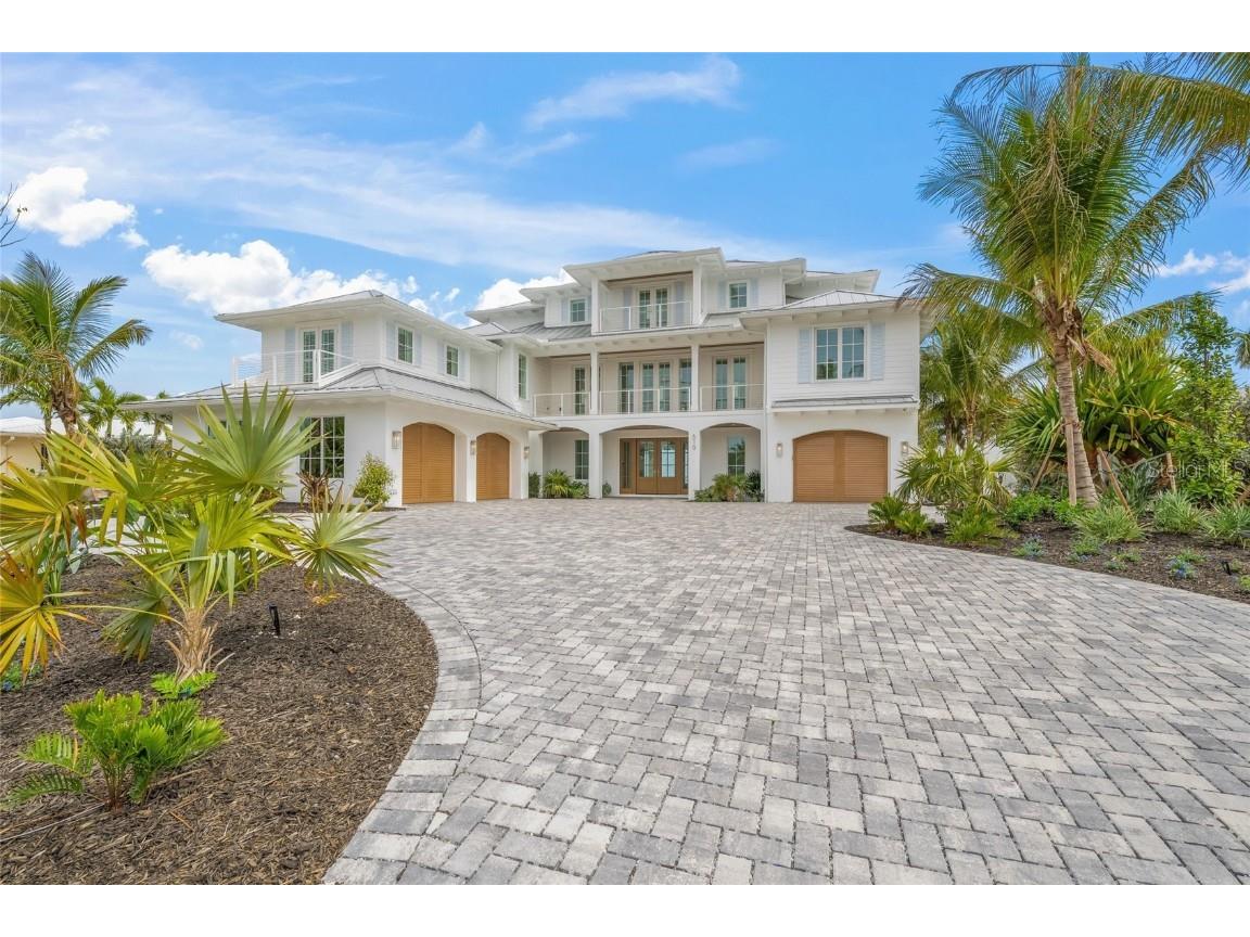 619 Key Royale Drive Holmes Beach FL 34217 A4647651 image1