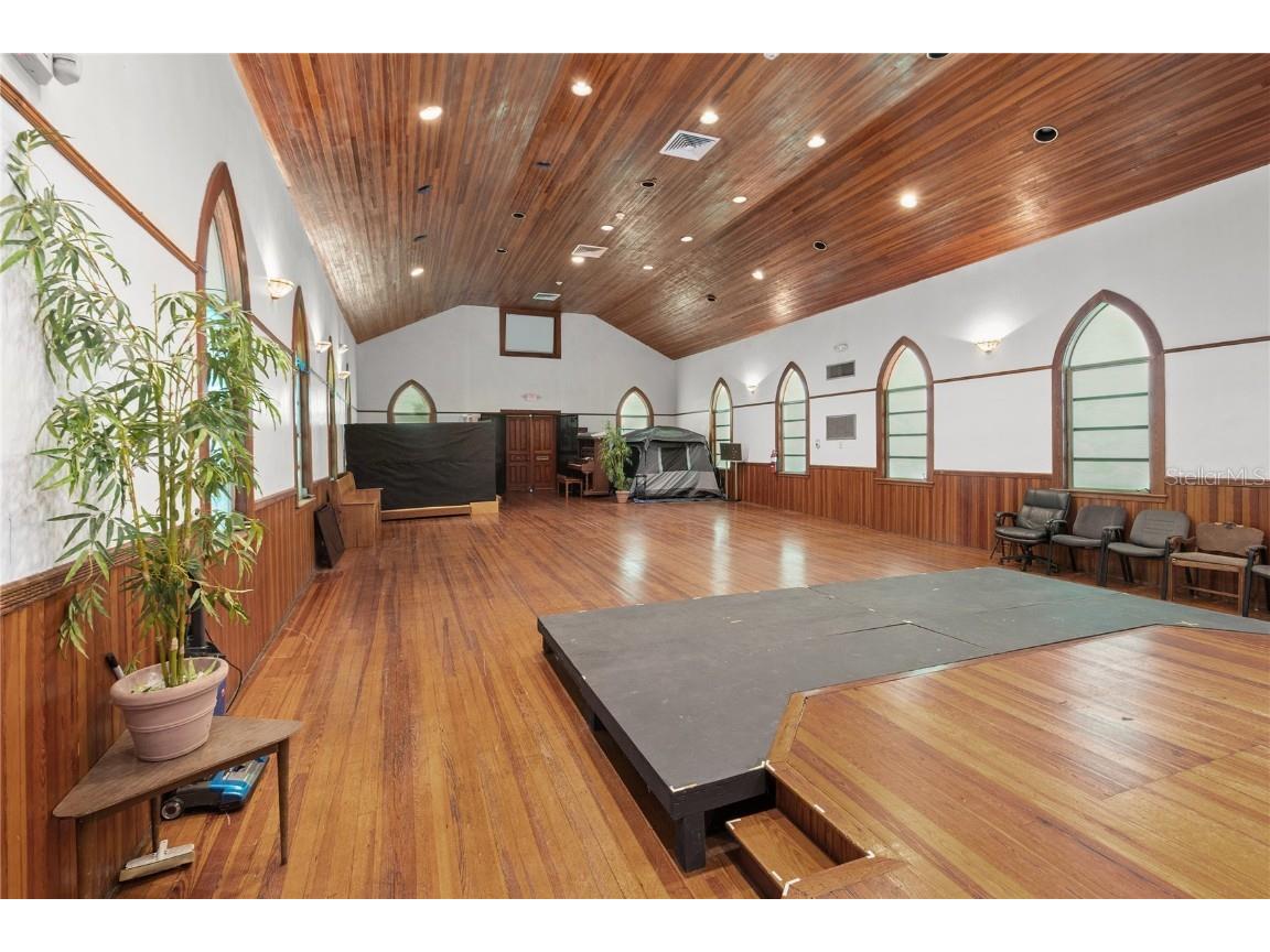 619 NE 1st Street Gainesville FL 32601 GC532674 image12