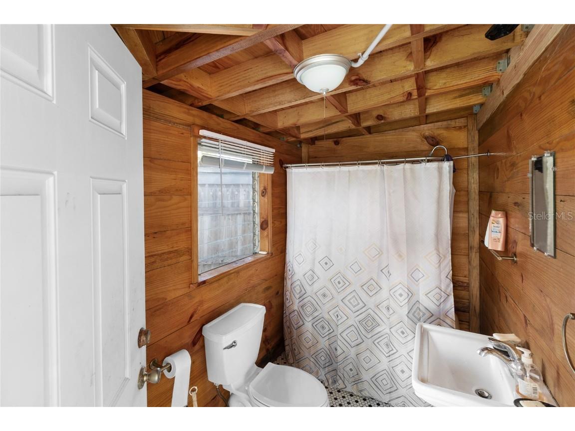 619 NE 1st Street Gainesville FL 32601 GC532674 image19