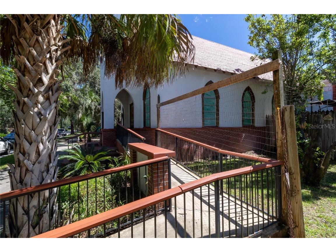 619 NE 1st Street Gainesville FL 32601 GC532674 image22