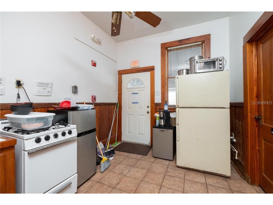 619 NE 1st Street Gainesville FL 32601 GC532806 image10