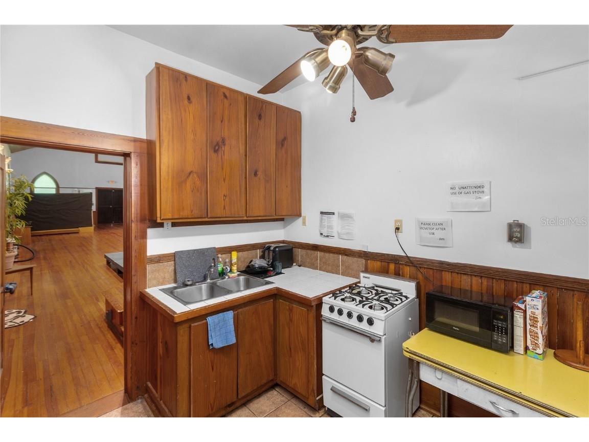 619 NE 1st Street Gainesville FL 32601 GC532806 image12