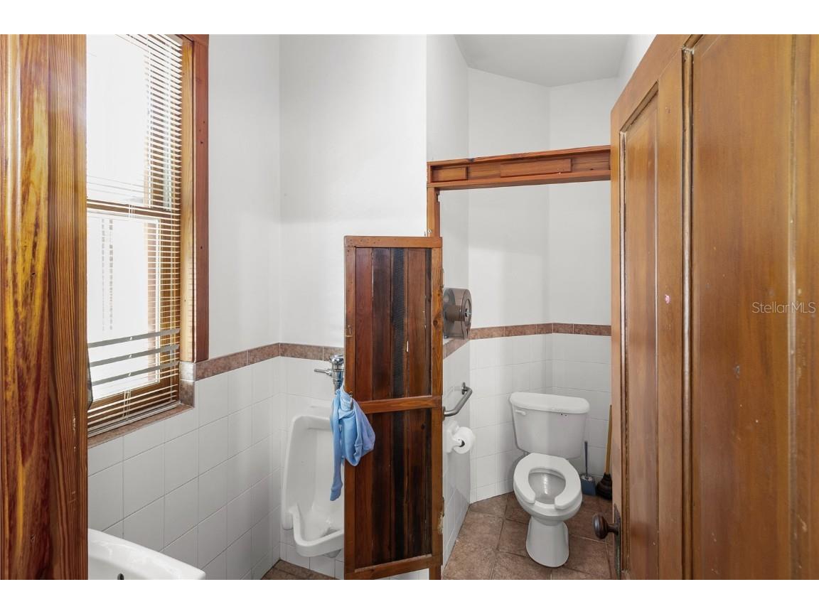 619 NE 1st Street Gainesville FL 32601 GC532806 image18