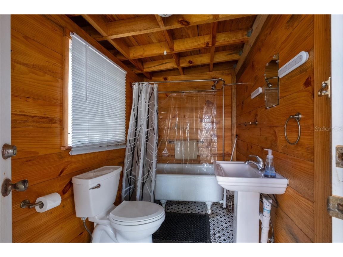 619 NE 1st Street Gainesville FL 32601 GC532806 image19