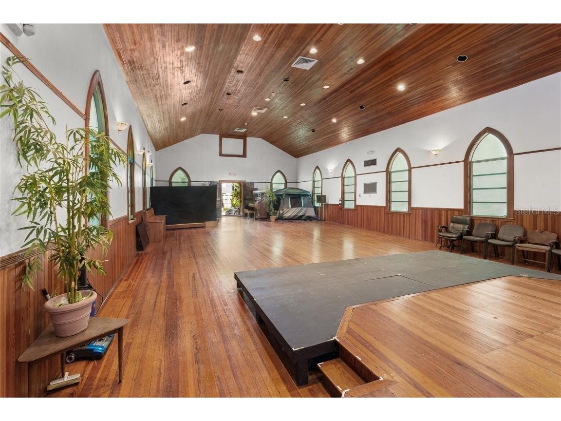 619 NE 1st Street Gainesville FL 32601 GC532806 image5