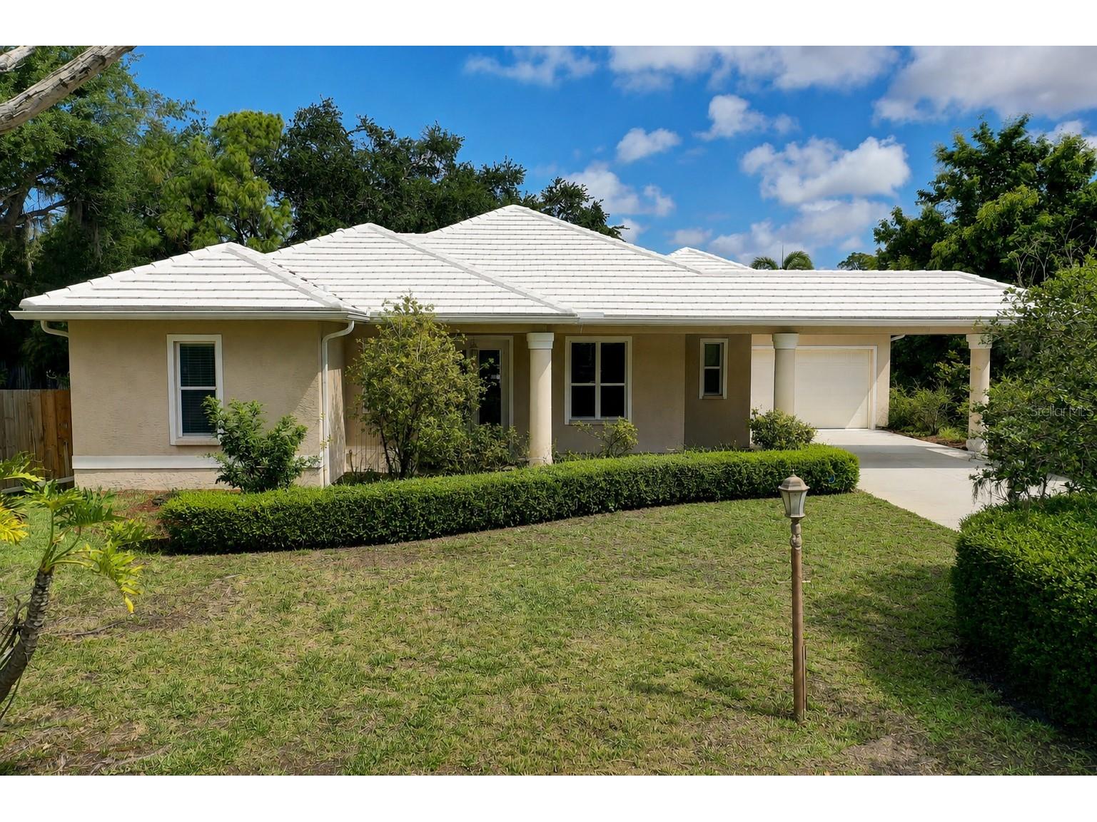 619 Oak River Court Osprey FL 34229 A4692331 image2