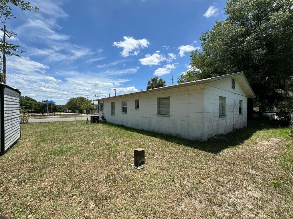 619 SE 13th Terrace Gainesville FL 32641 OM683326 image1